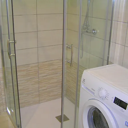 Basic Apartment *